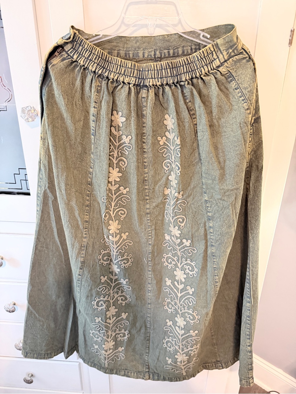 Young threads Embroidered Olive Midi Skirt with Cream Floral Detail - Picture 6 of 7